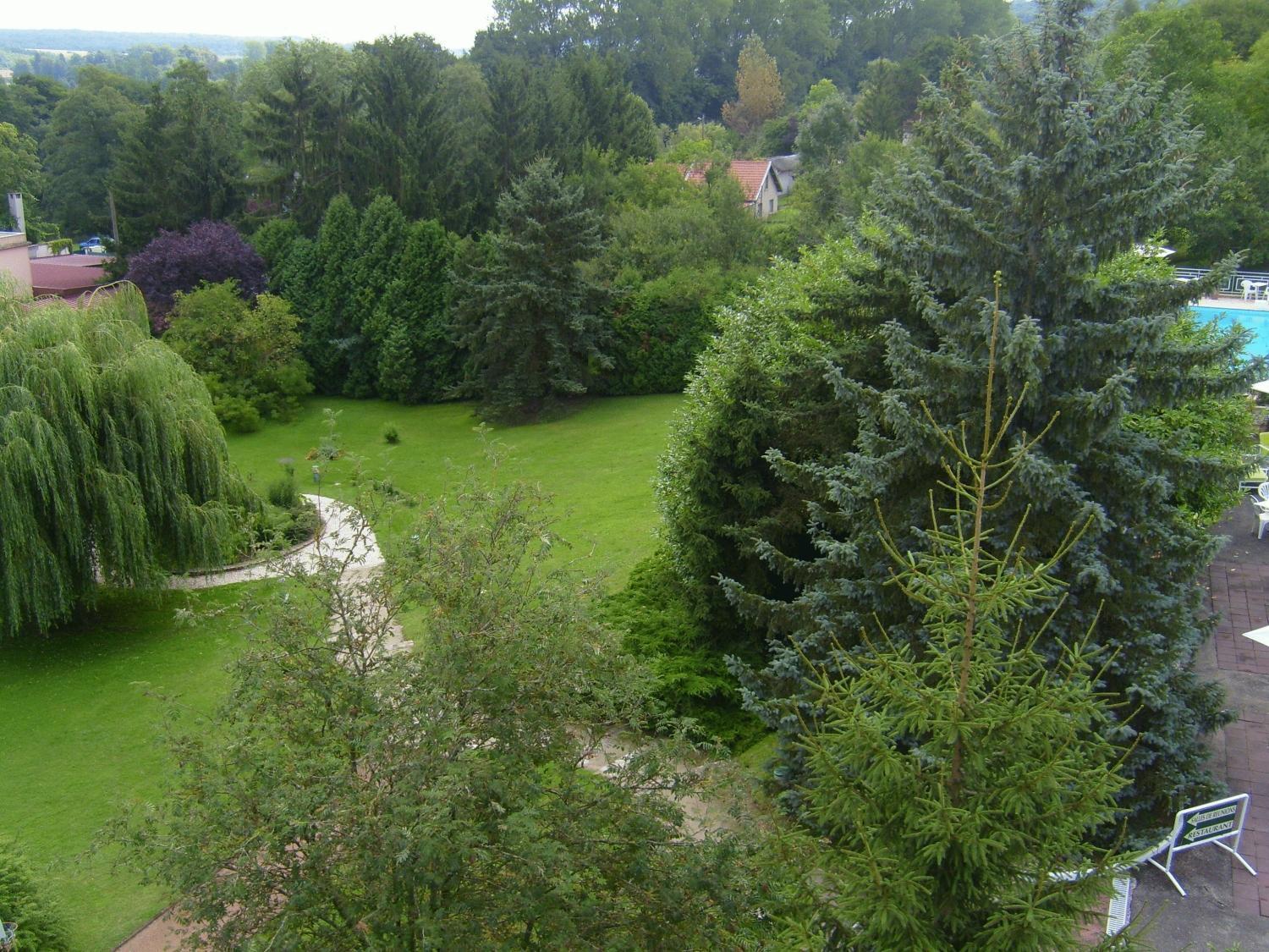 ホテル メゾン カレ Méréville エクステリア 写真